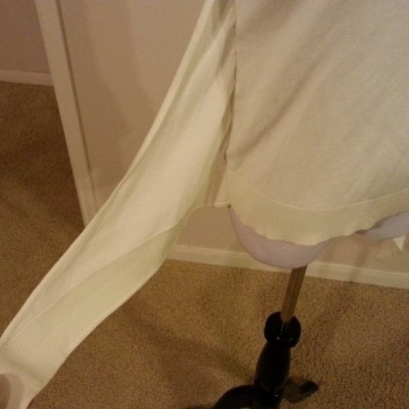 NWT THEORY twist front knit top (P.M) - Picture 4 of 9